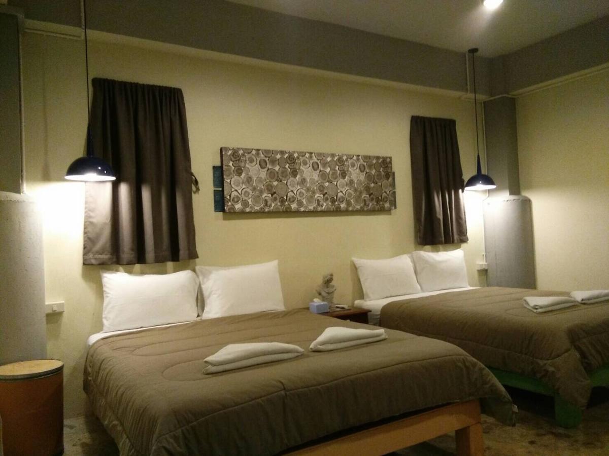Auberge de jeunesse I Na Seaview à Rayong Extérieur photo