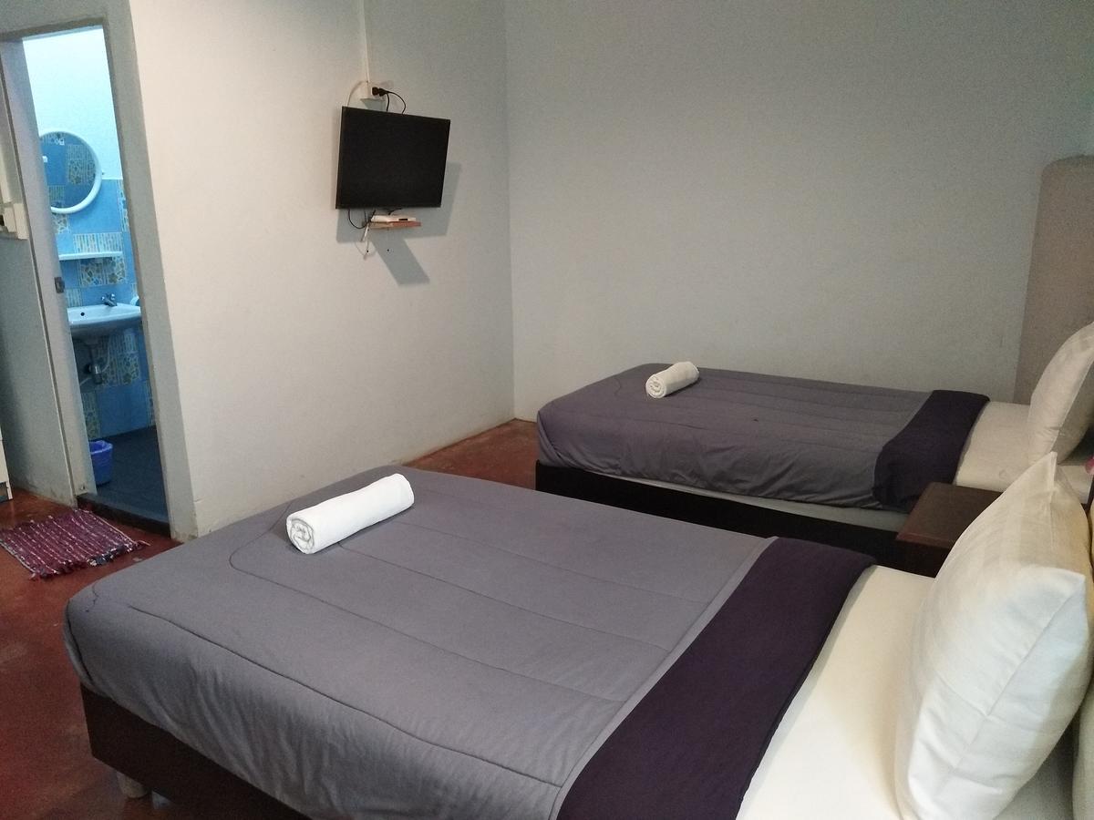 Auberge de jeunesse I Na Seaview à Rayong Extérieur photo