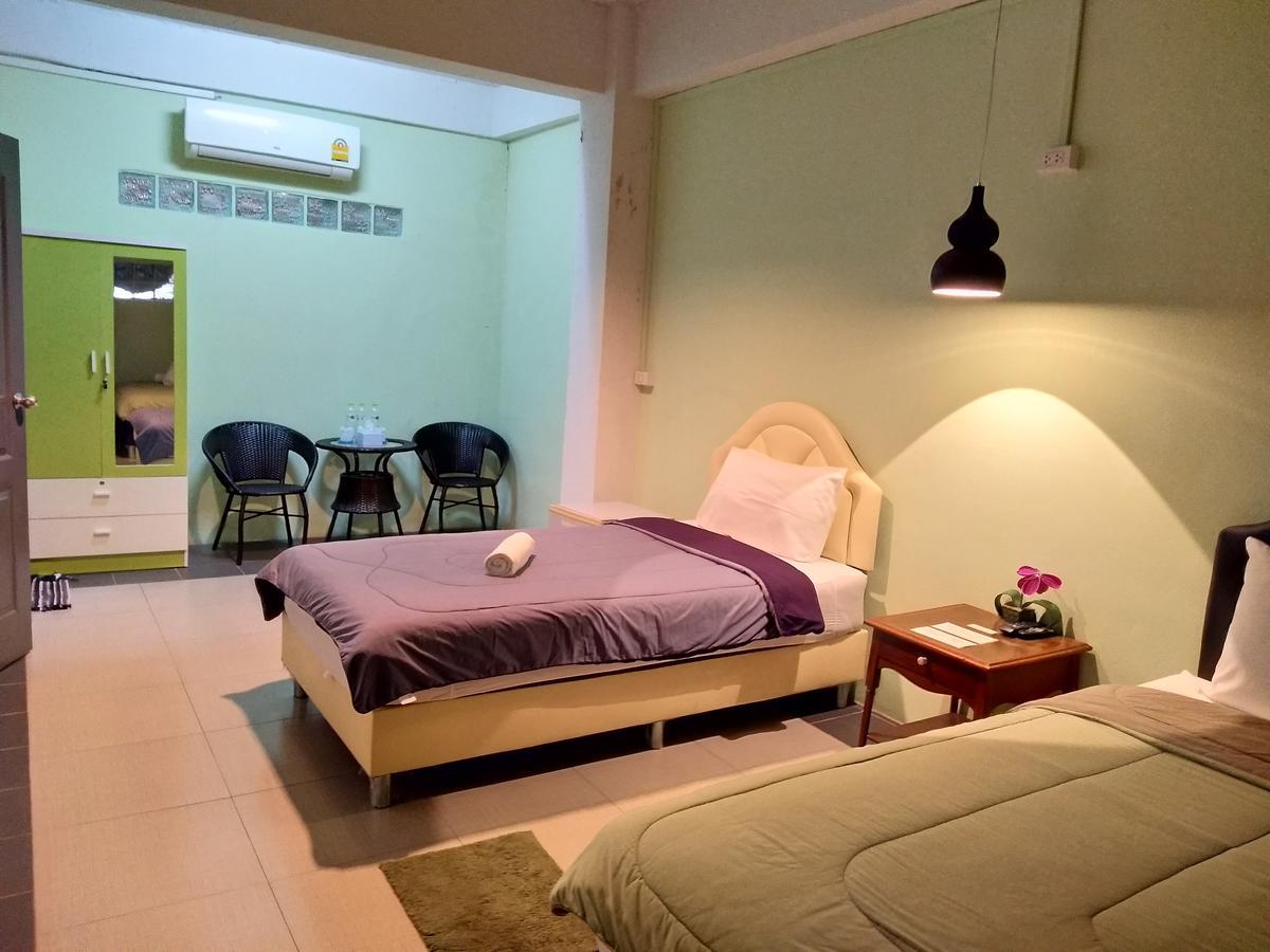 Auberge de jeunesse I Na Seaview à Rayong Extérieur photo
